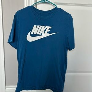 men’s nike tshirt